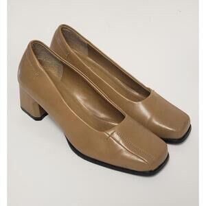 Vtg Tradition Square Toe Tan/Beige Leather Slip-On Women's Pump, Sz 39